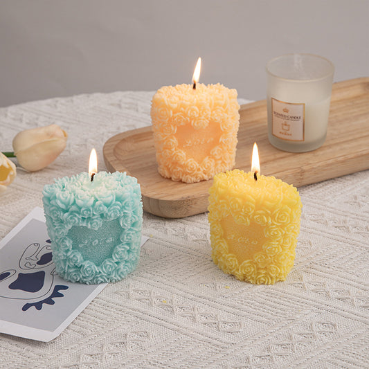 Flower Cluster Aromatherapy Candle With Hand Gift Ins